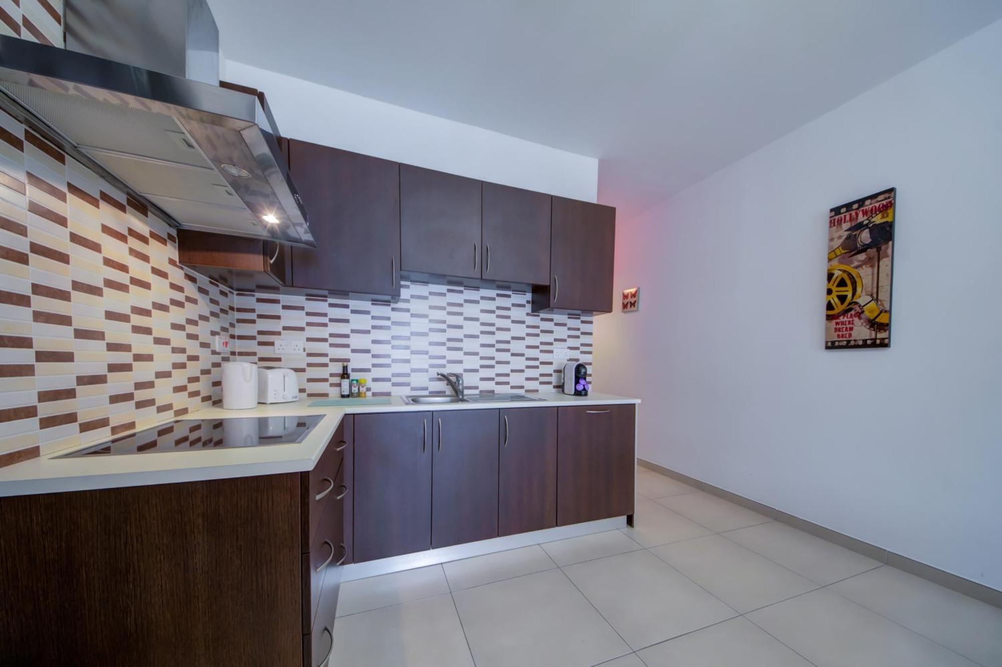 Prime Location, Modern Apartment In St Julian'S, Paceville, Apt 8 By Vaganza Saint Julian's Екстер'єр фото